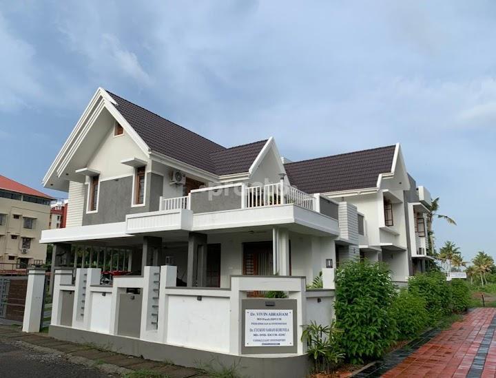 Outside Area at Dr Vivin Abraham Clinic Vyttila Ernakulam