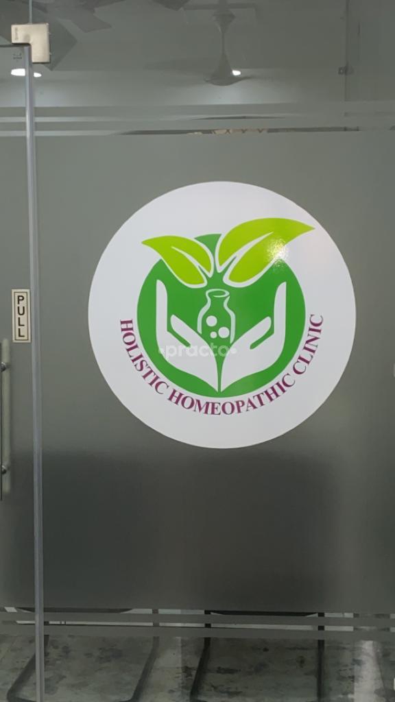 Consultation Room at Holistic Homeopathic Clinic Kaushambi Ghaziabad