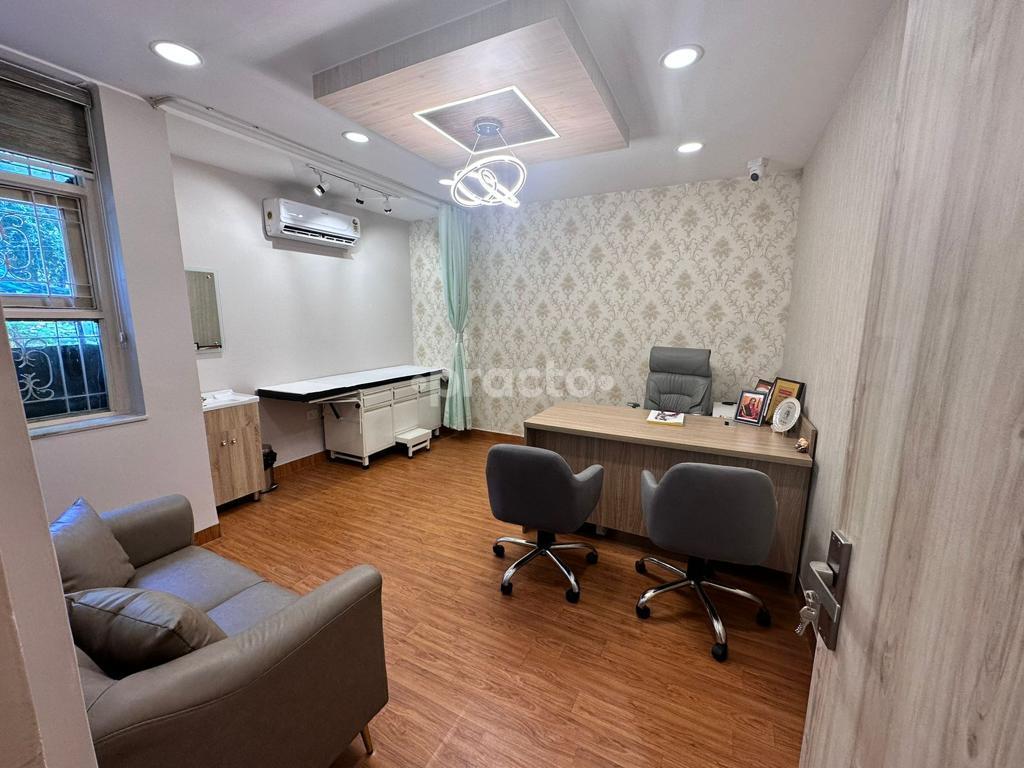 Consultation Room at Dr Dua's Speciality Clinic Greater Kailash Part 2 Delhi