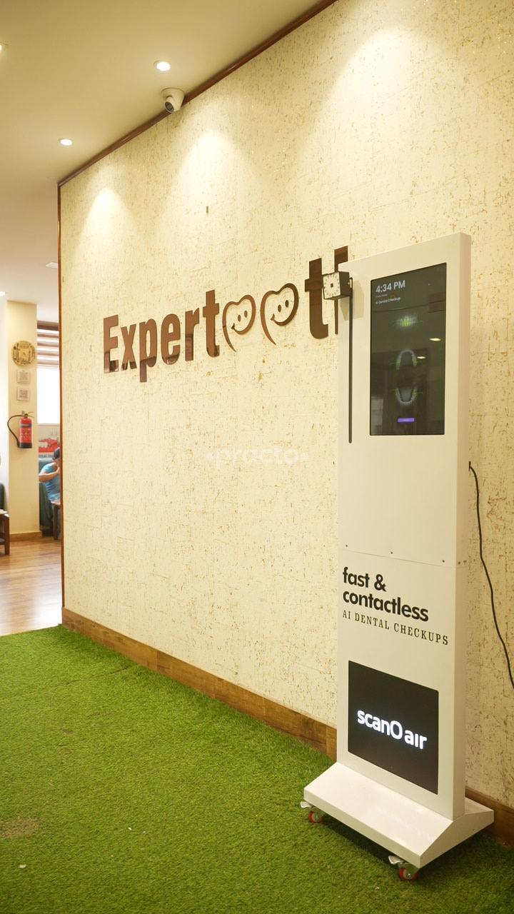Entrance at Experteeth Civil Lines Raipur
