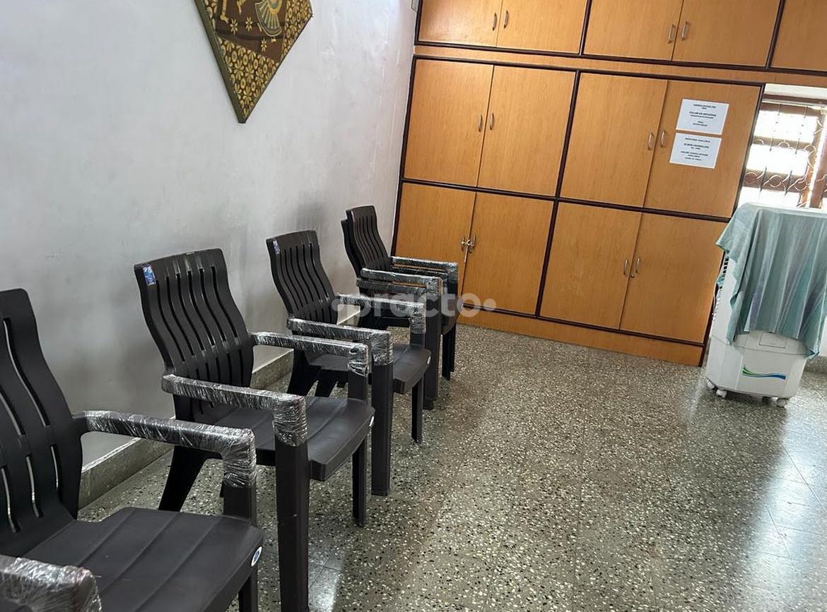Waiting Area at Madhu Vamsi Clinics | Baghlingampally Baghlingampally Hyderabad