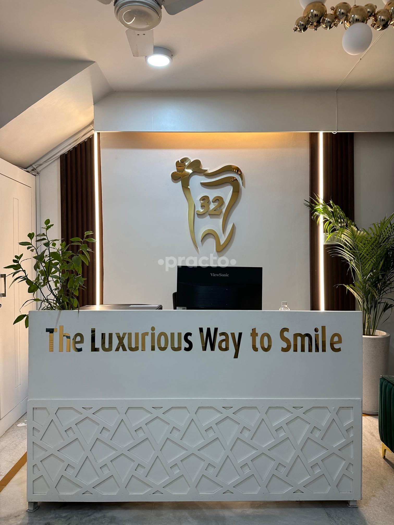Reception Area at Cap 32 Multispeciality Dental Clinic Panchsheel Enclave Delhi