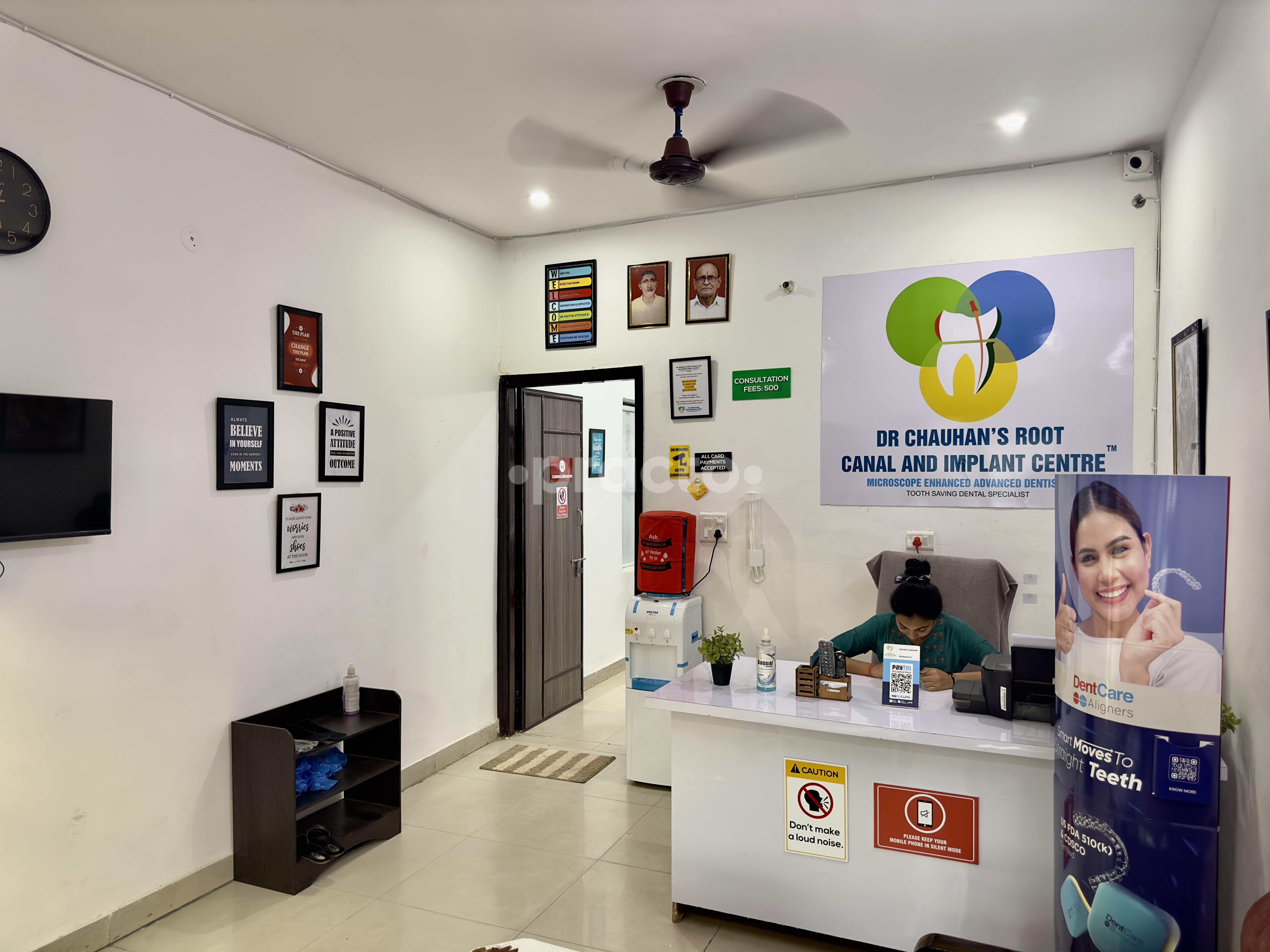 Reception desk at Dr Chauhans Root Canal And Implant Centre Sector 28 Faridabad