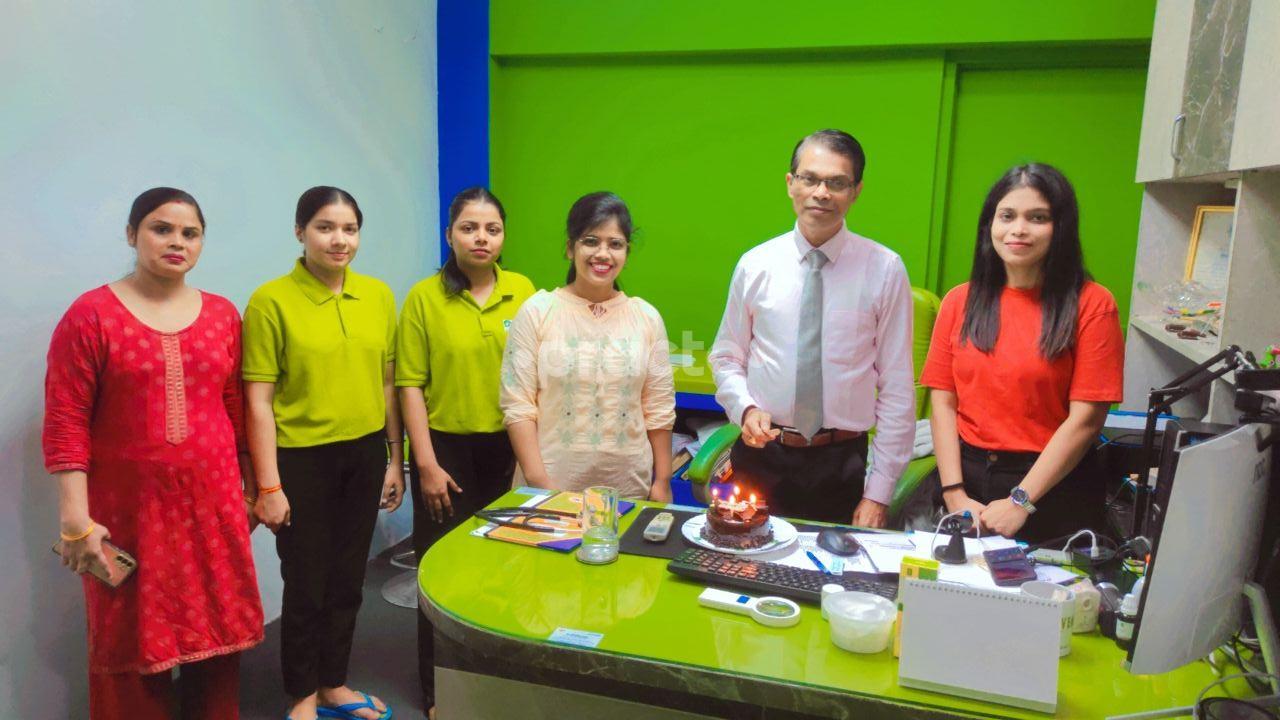 Consultation Room at Dr. Sanjay's Homoeopathy Indira Nagar Lucknow
