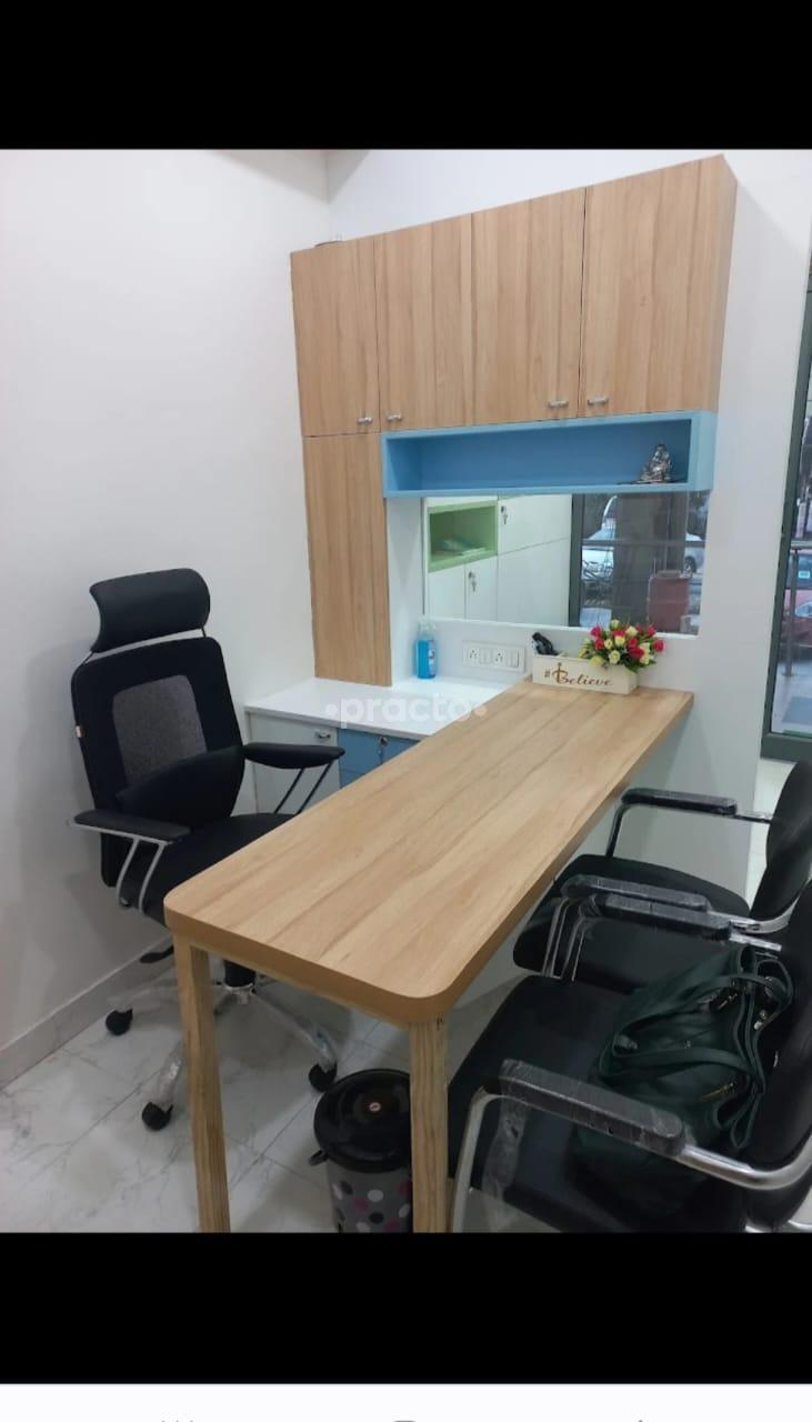 Consultation Room at Healing Hand Homeopathy Clinic Rajendra Nagar Ghaziabad
