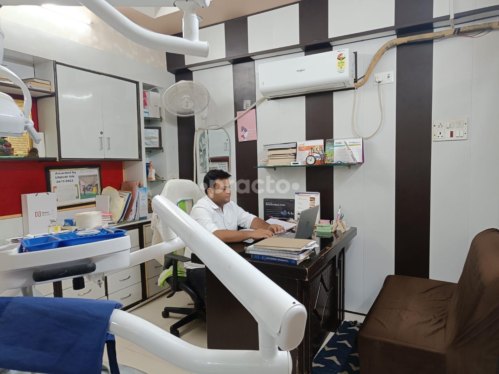 Consultation Room at Jhansi Dental Care Sipri Bazar Jhansi