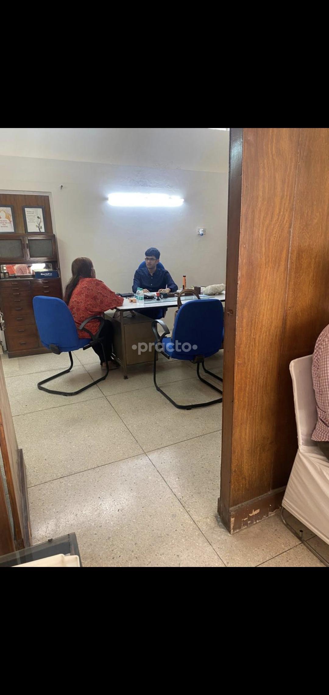 Consultation Room at Dr Raghav Kapoor Clinic Safdarjung Enclave Delhi