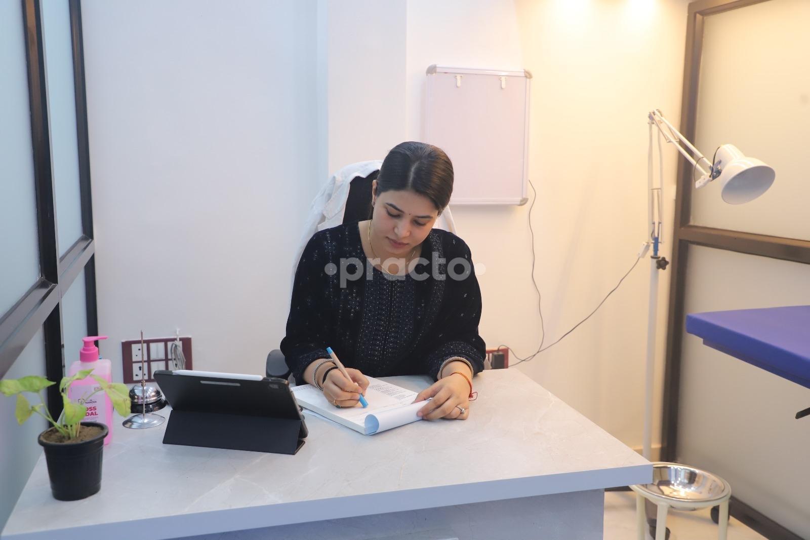 Consultation Room at All Care Health Specialist Clinic Uttam Nagar Delhi