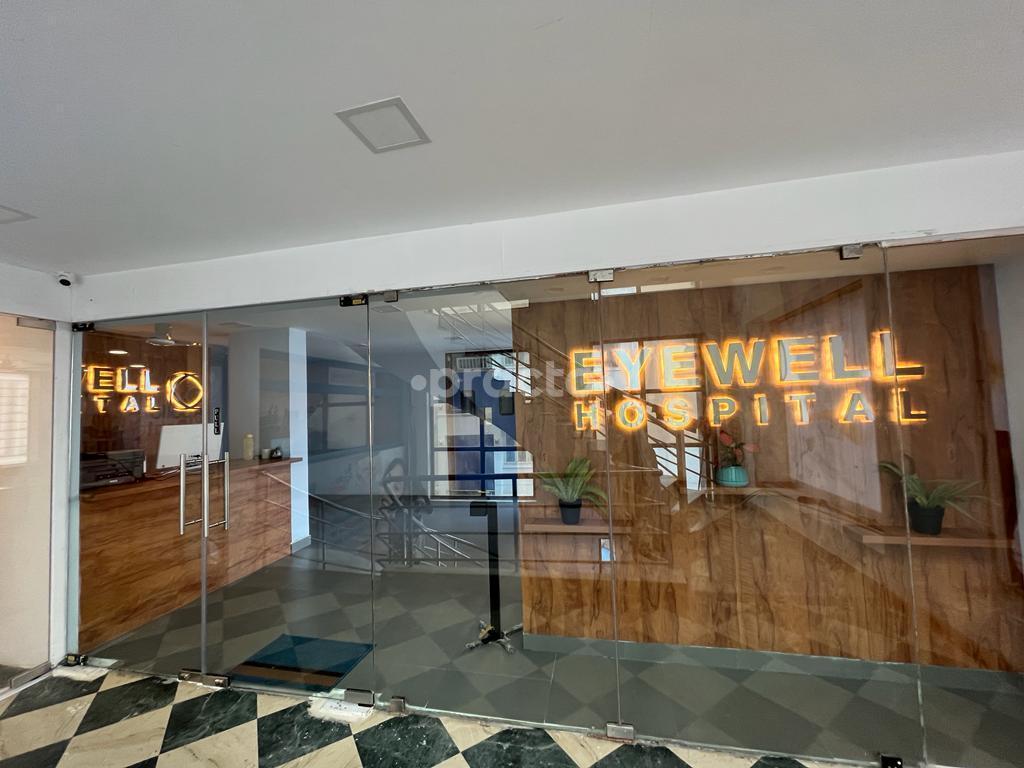 Reception Area at Eyewell Hospital Thiruvanmiyur Chennai