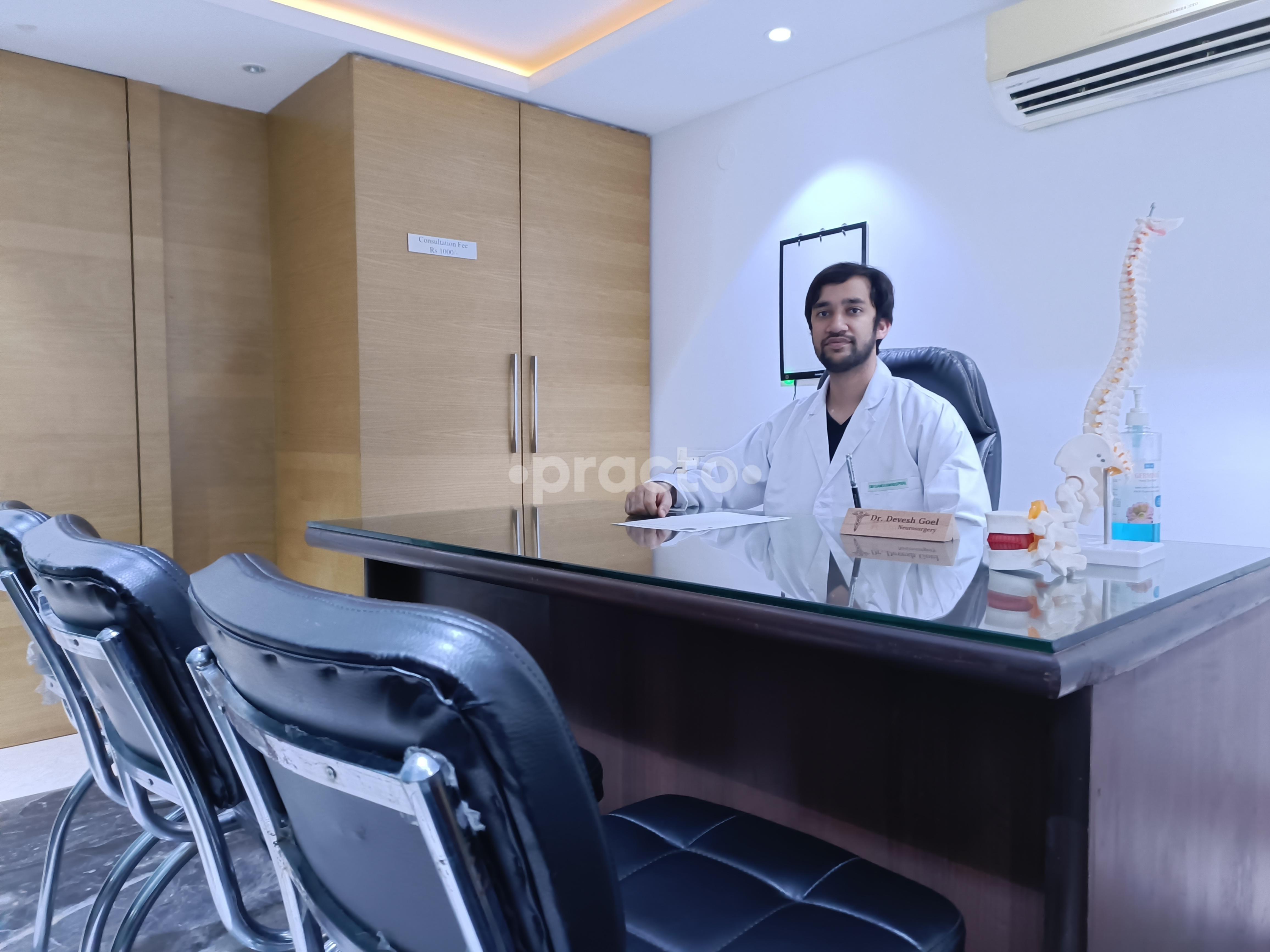 Consultation Room at Miracle Health Centre Shalimar Bagh Delhi