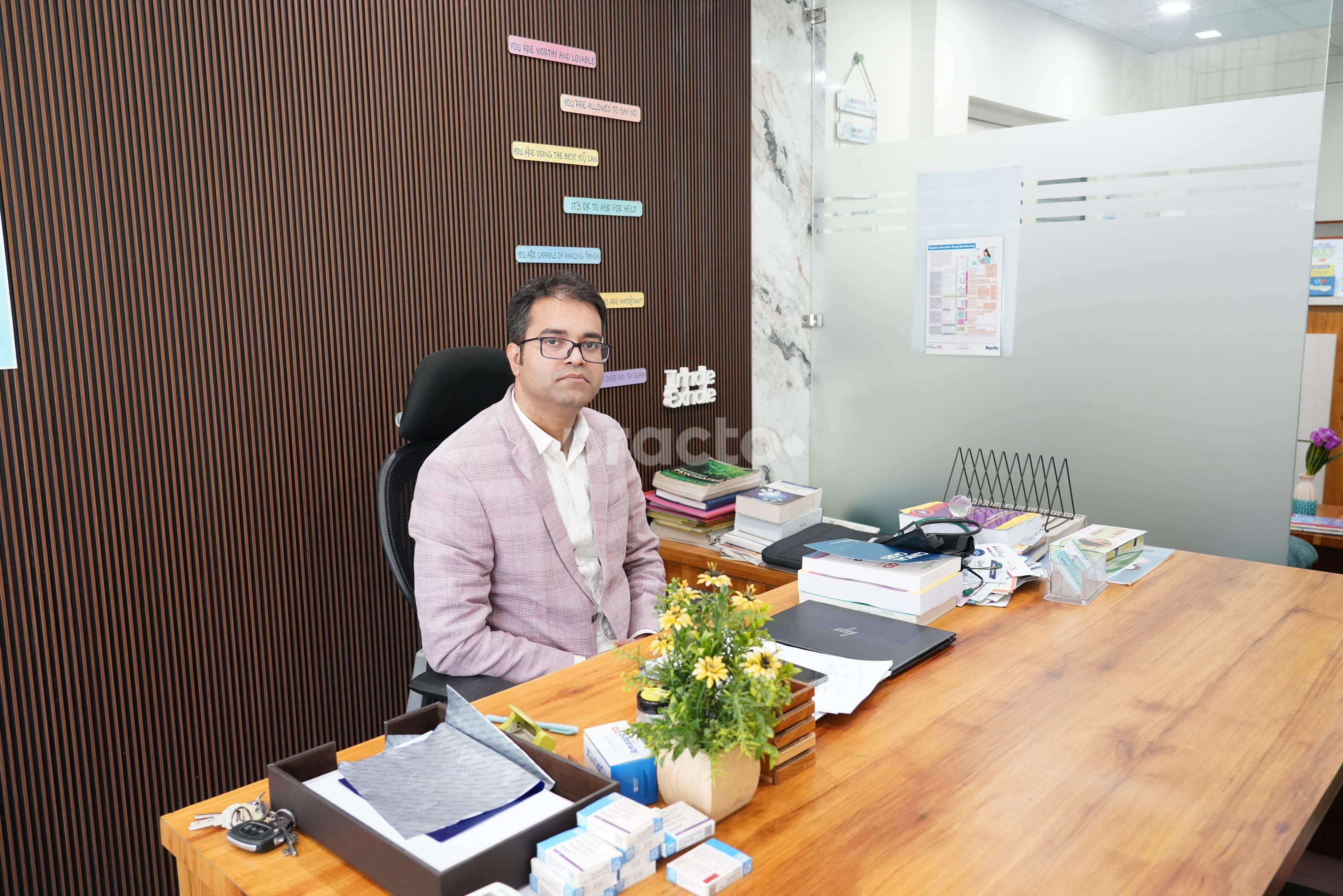 Consultation Room at Delhi Global Mind Clinic Shalimar Bagh Delhi