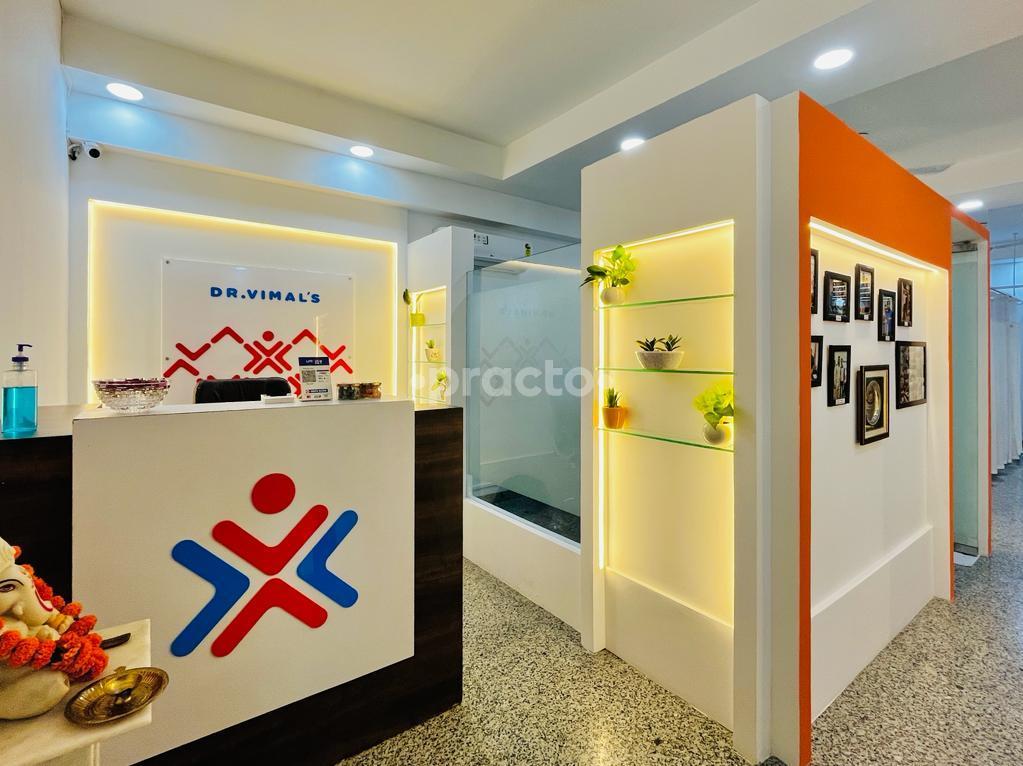 Reception Area at Dr Vimal's Physiotherapy And Sports Injury Clinic DLF Phase II Gurgaon