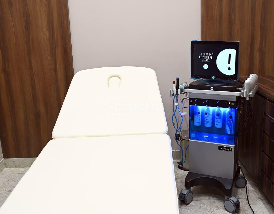 Equipment Area at Apollo Cosmetic Clinics New Town Kolkata