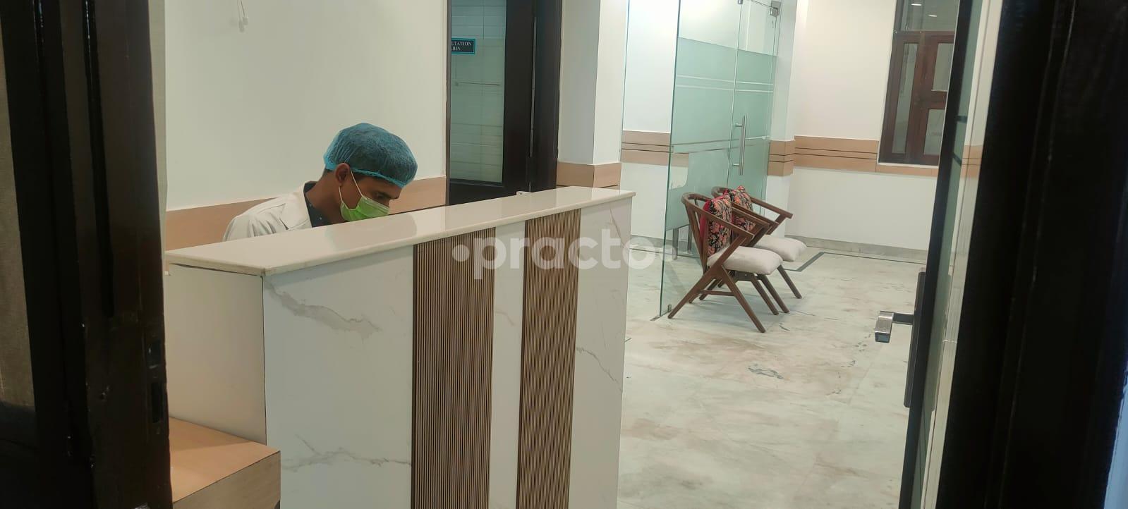 Reception Area at Toothfit The Smart Dental Cure Gurgaon Sector 31 Gurgaon