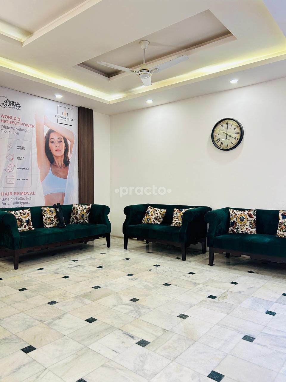 Waiting Area at The Skin House Sector 28 Faridabad