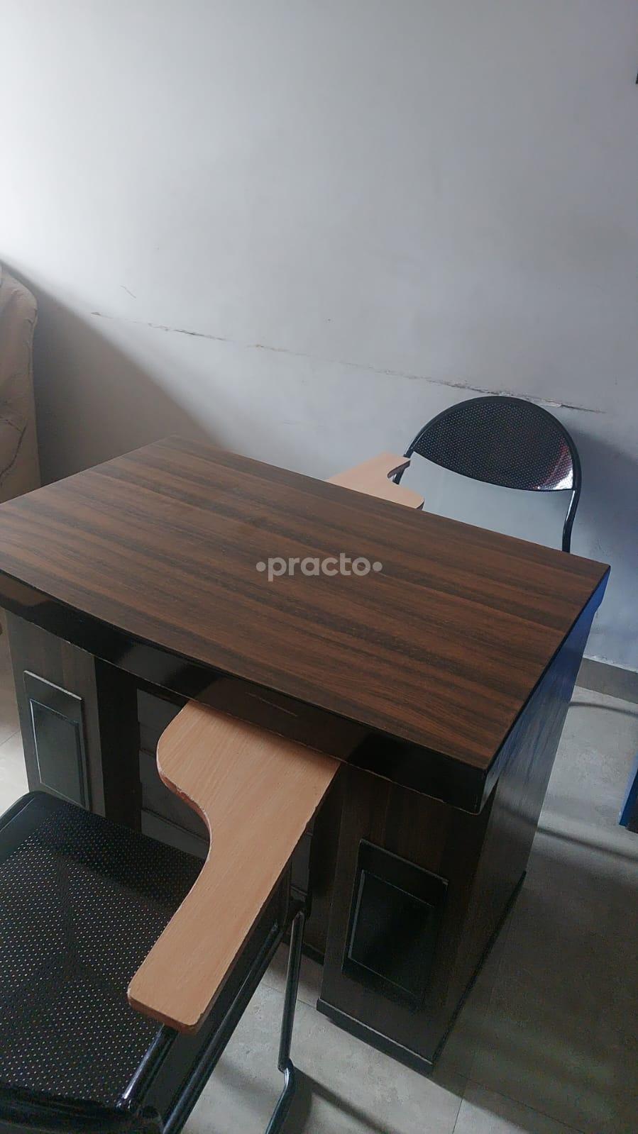 Consultation Room at Dietitian Hina Bhatia Urban estate dugri Ludhiana