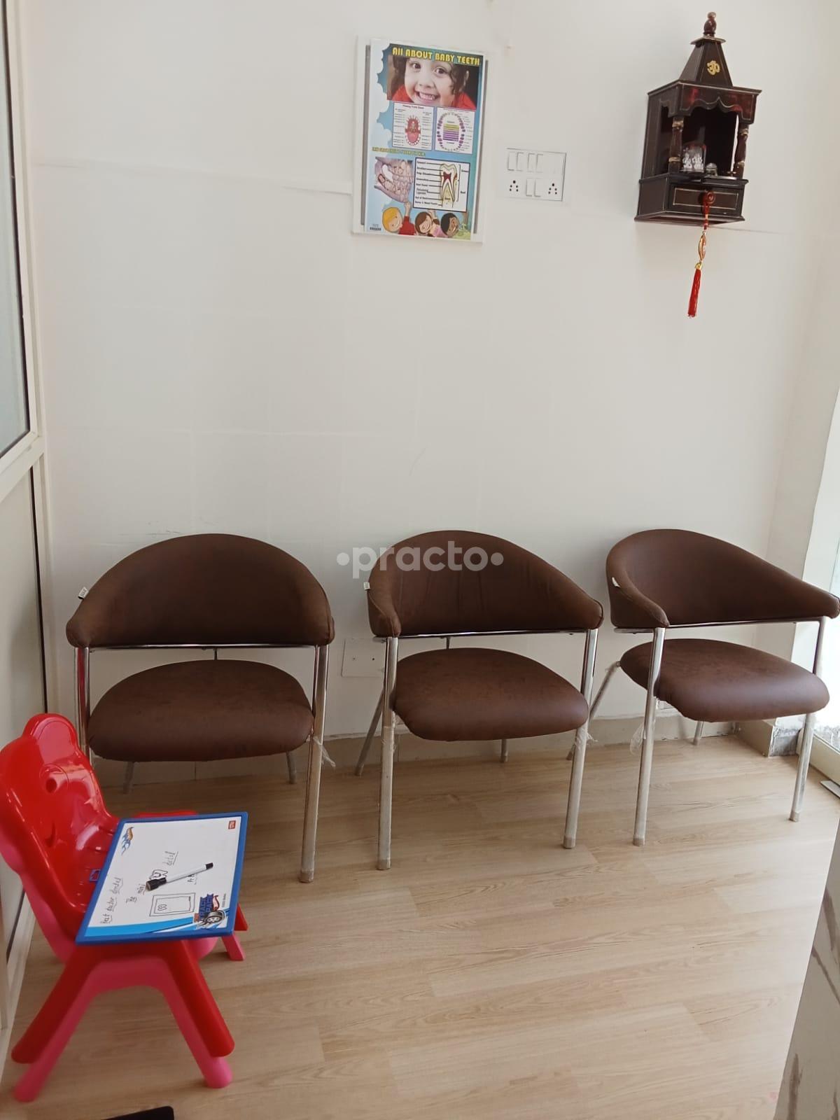 Waiting Area at The Mini Tooth Gurgaon Sector 49 Gurgaon