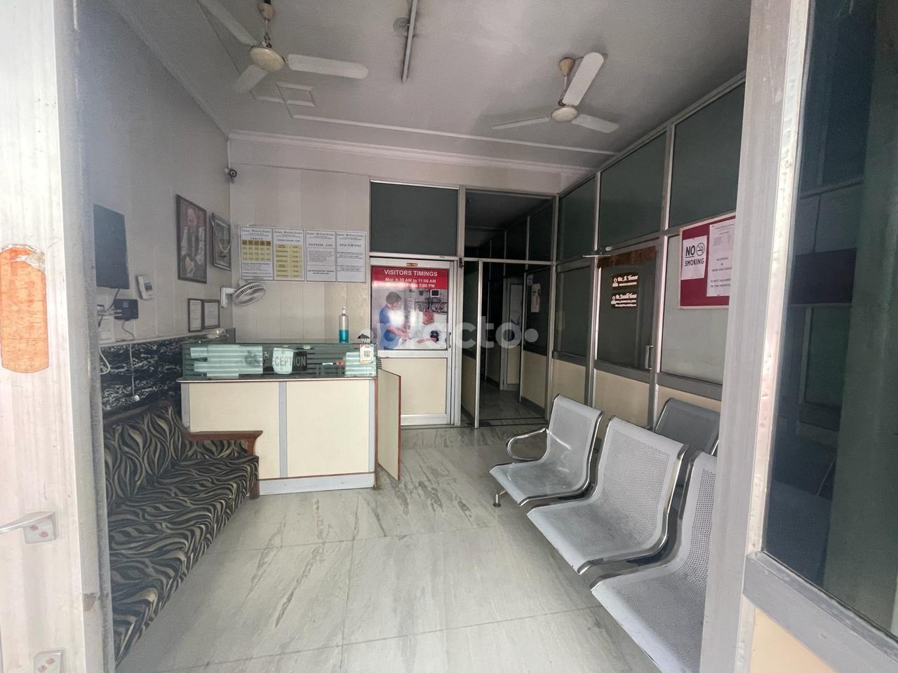 Waiting Area at Tomar Medical Centre Janakpuri Delhi