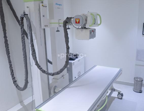 Apollo Clinic DLF Phase I Gurgaon
