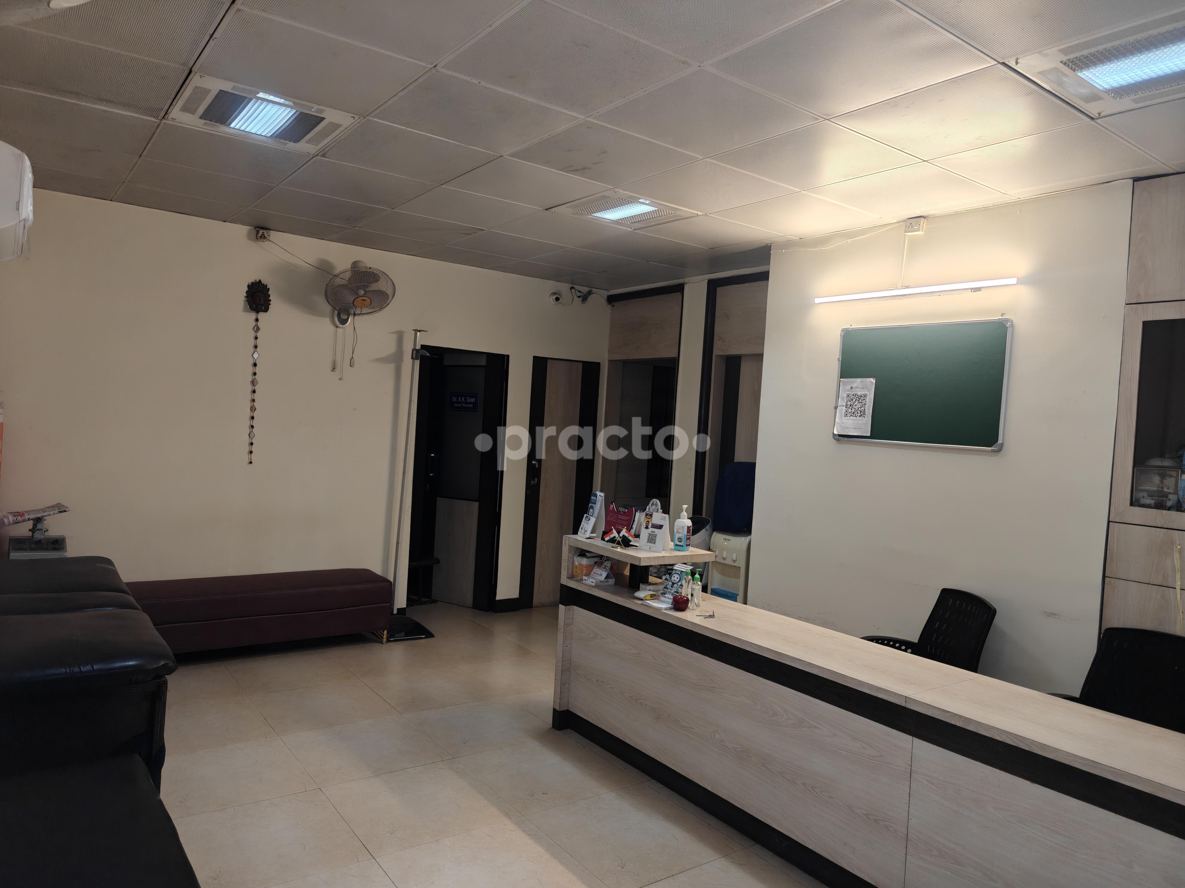 Waiting Area at Diabetes And Endocrine Clinic Shalimar Bagh Delhi