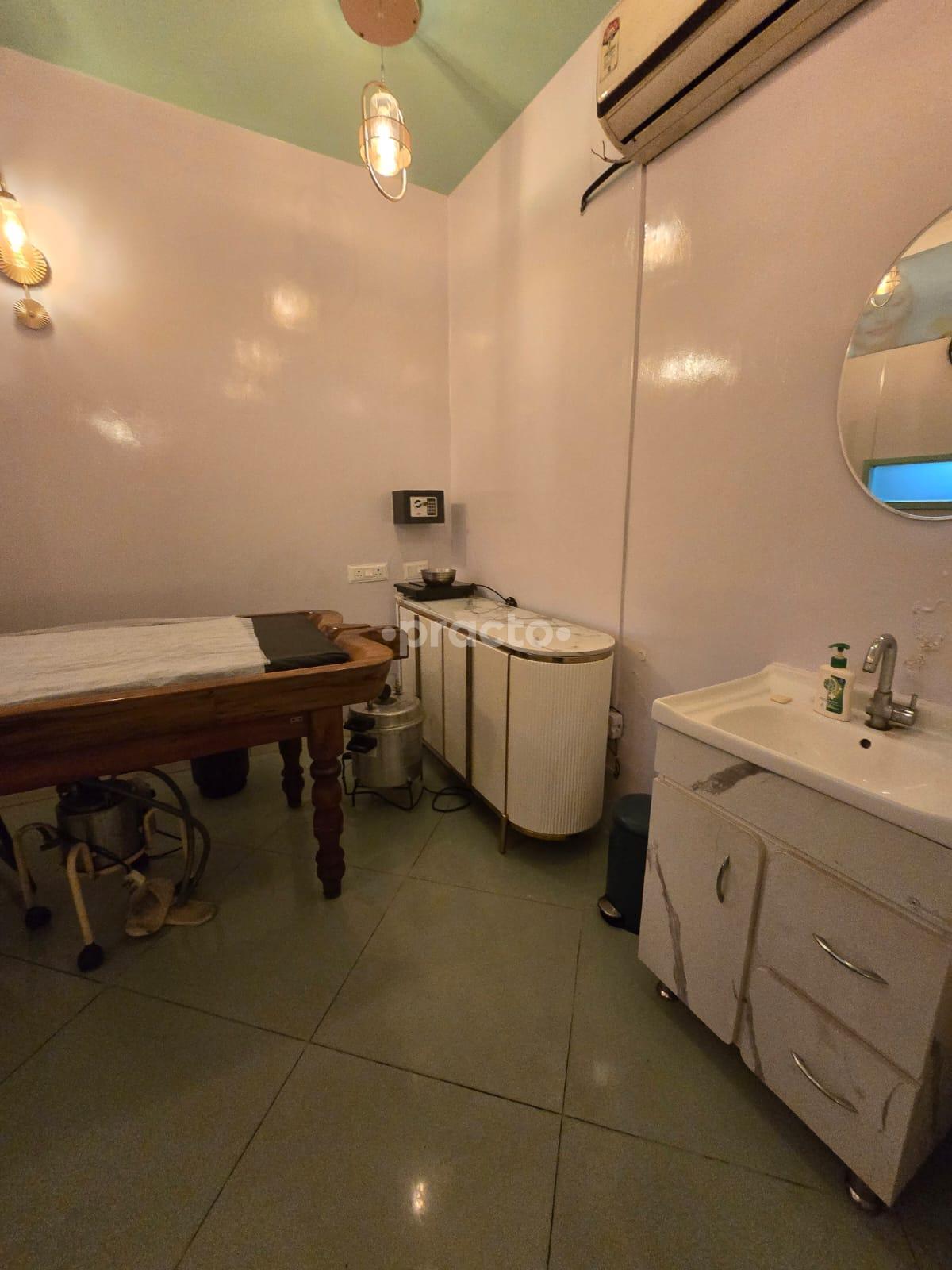 Dr Abrol Ayurveda & Panchkarma Hospital Vijayanagar Amritsar