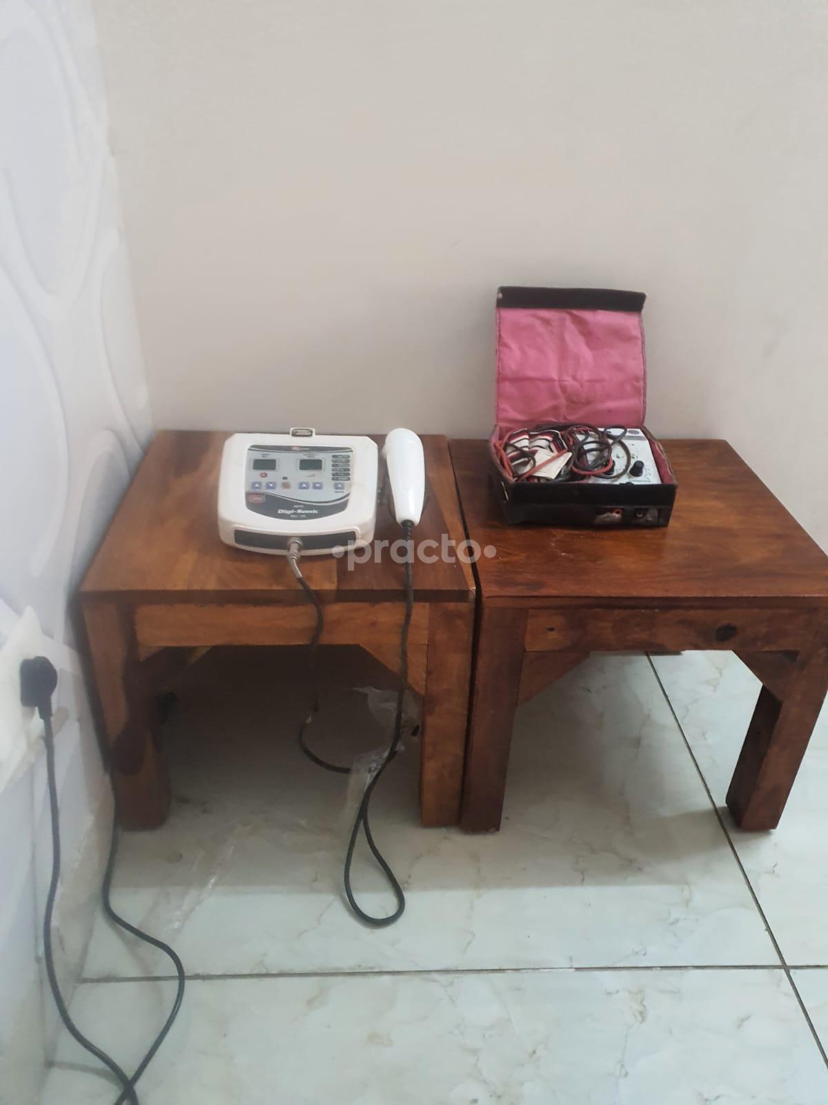 Equipment Area at Dr Priya Tiwari Clinic Vaishali Ghaziabad