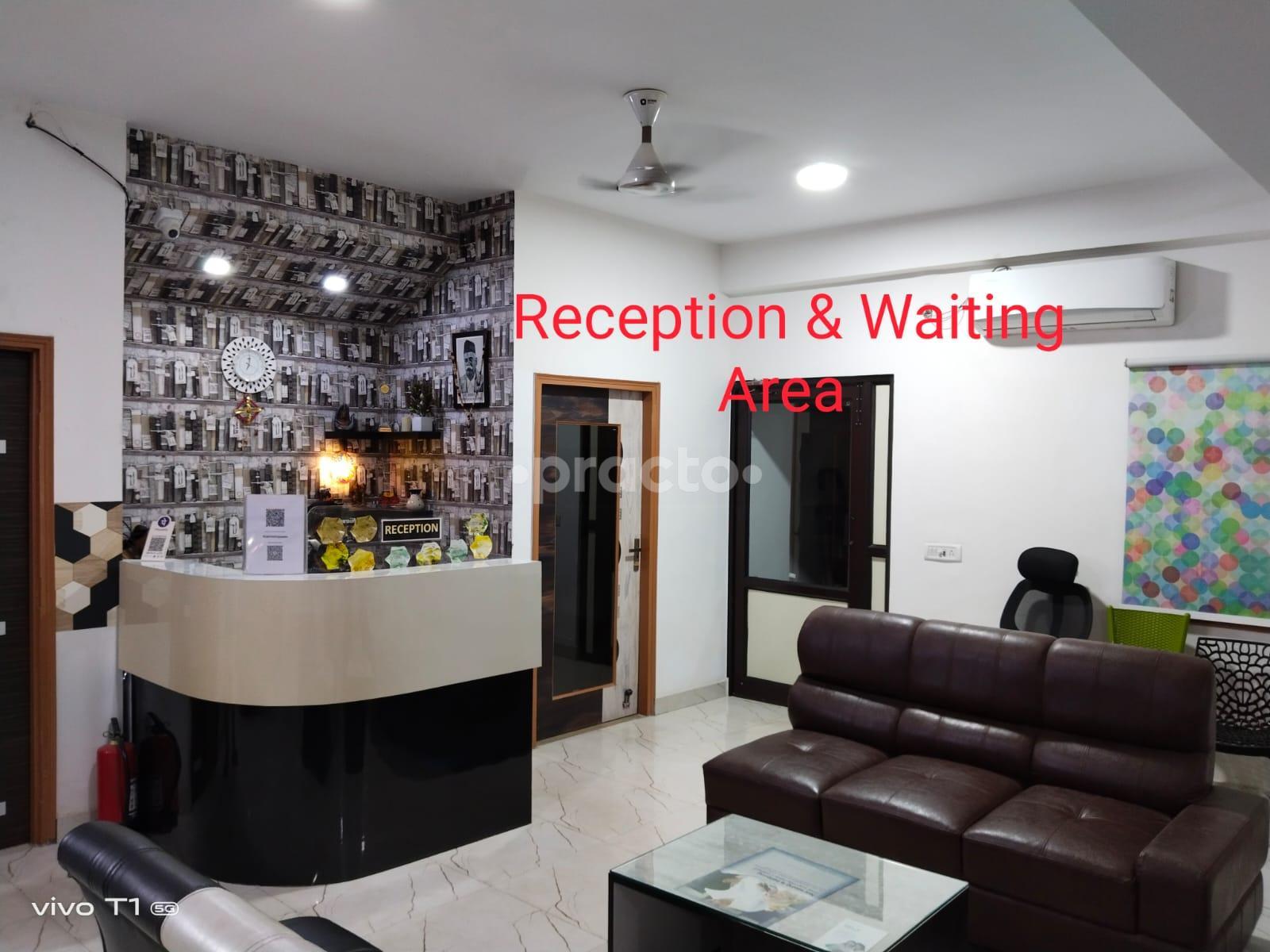 Reception Area at Narain Eye Care Sector 104 Noida