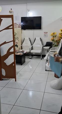 Al Aliaa Polyclinic Jumeirah Dubai