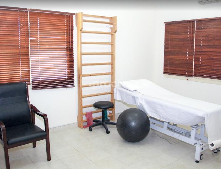 Cosmocare Medical Center Al Jaffiliya Dubai
