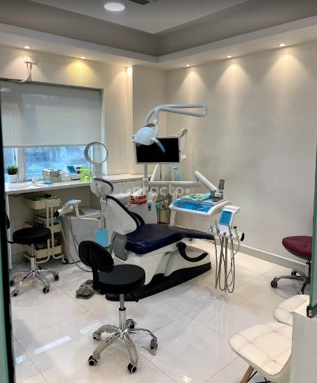 Clover Medical Center L Lc Branch Umm Hurair 1 Dubai