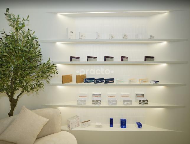 Waiting Area at Modern Aestheticss Dermatology & Laser Clinic Trade Centre 1 Dubai