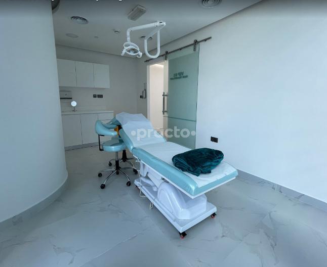 Paradise Polyclinic Al Jaffiliya Dubai