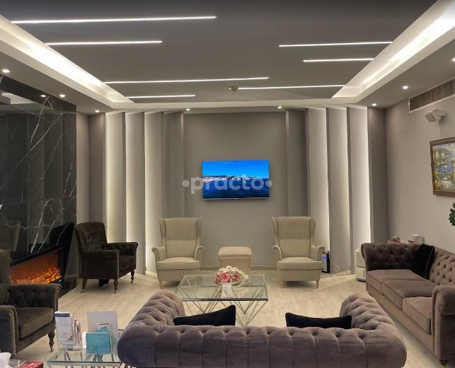 Dr Imran Tahir Aestheticare Centre Um Suqaim Second Dubai