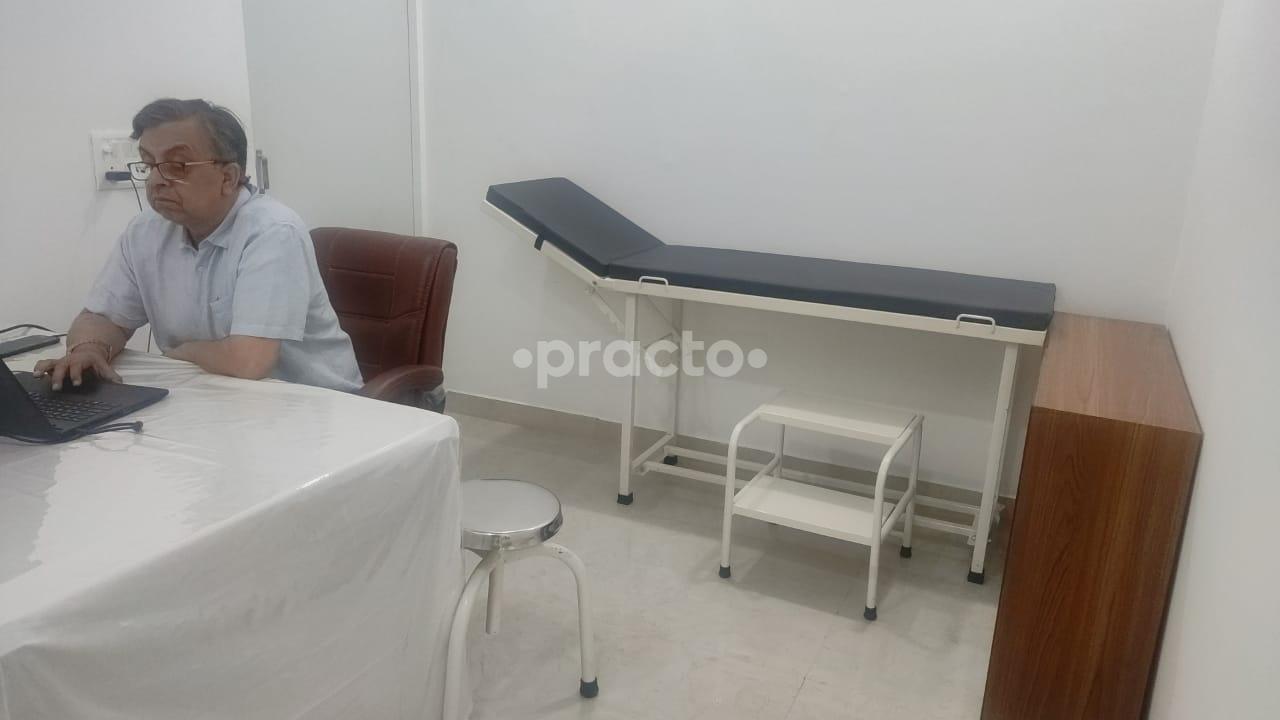 Consultation Room at Raj Clinic Gurgaon Sector 109 Gurgaon