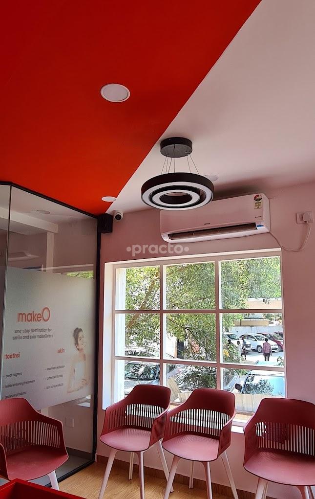 Waiting Area at MakeO Toothsi Nungambakkam Chennai