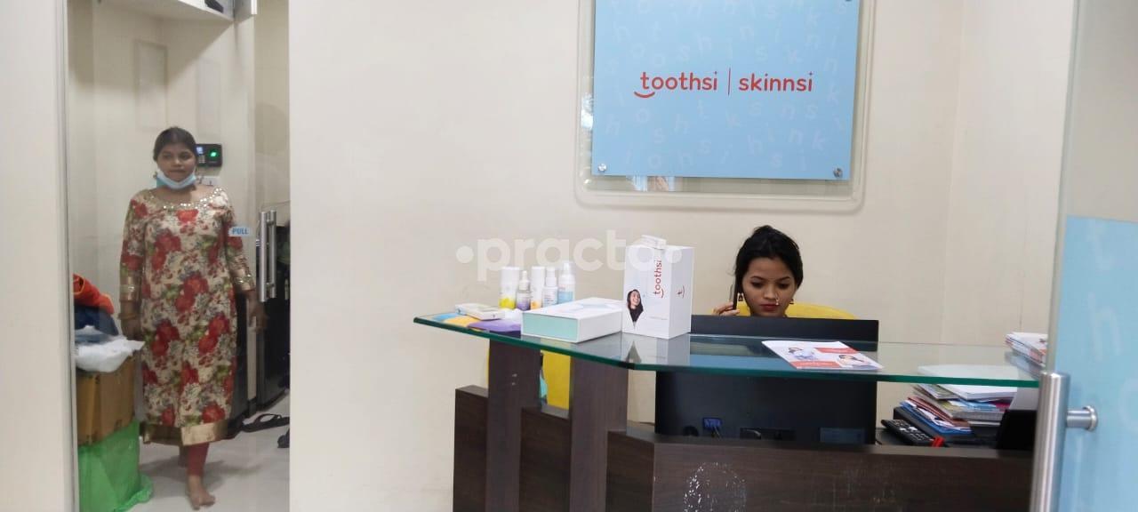 Reception Area at MakeO Toothsi Dadar West Mumbai
