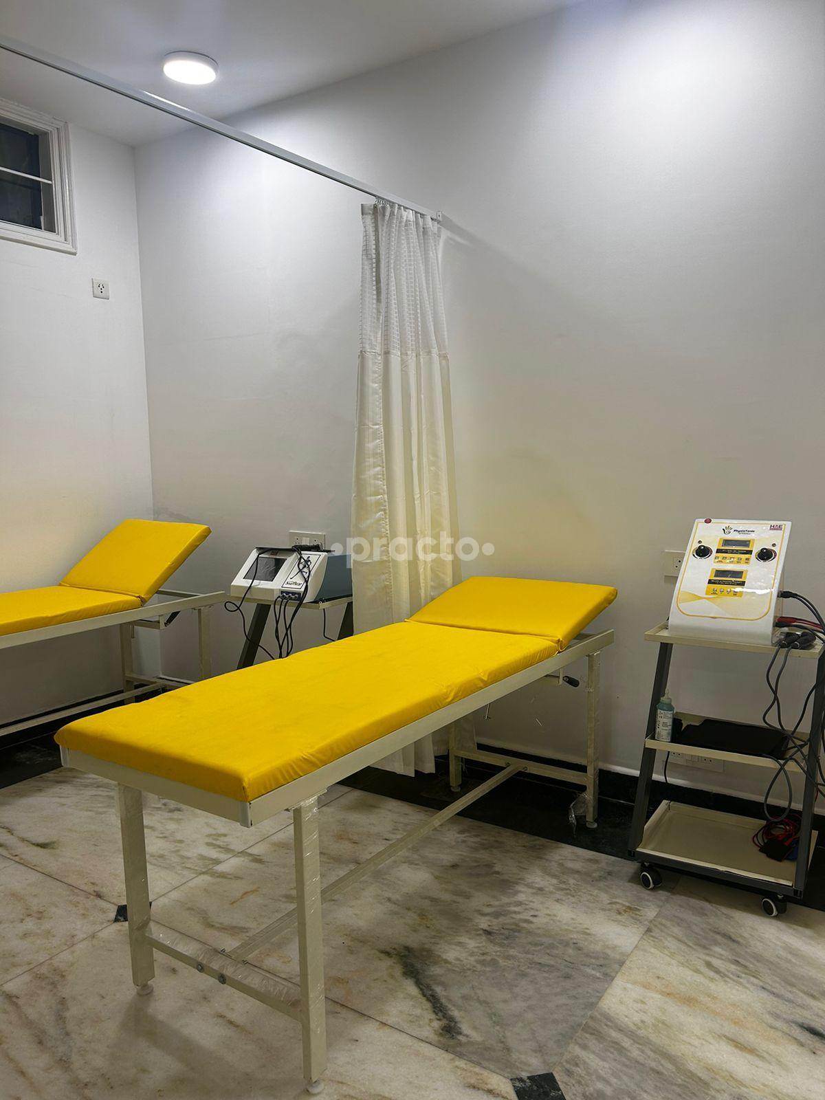 Consultation Room at Physio Tonic DLF Phase I Gurgaon