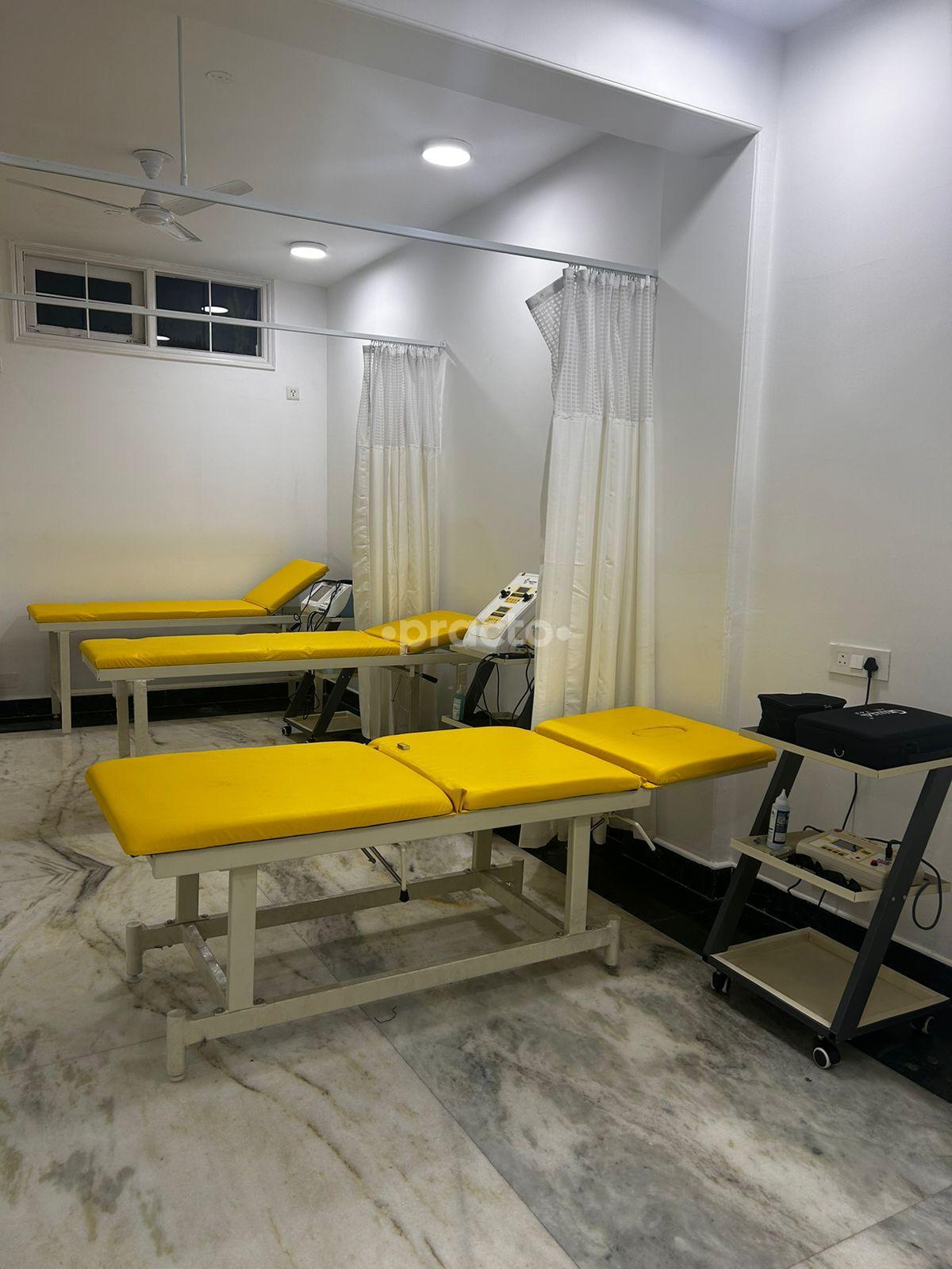 Consultation Room at Physio Tonic DLF Phase I Gurgaon