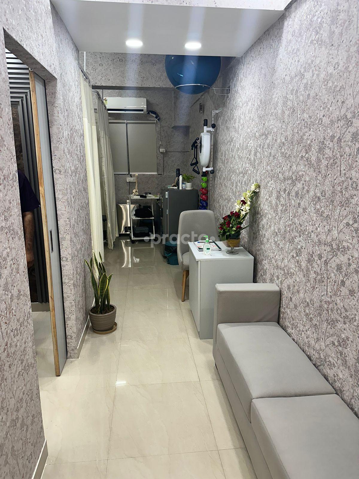 Waiting Area at Advance Physiotherapy & Chiropractic Clinic Gurgaon Sector 54 Gurgaon