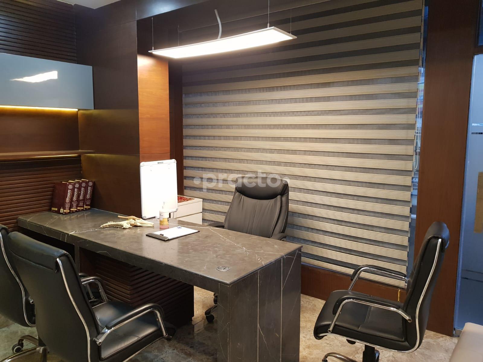 Consultation Room at Orthopedic & Sports Medicine Clinic Paschim Vihar Delhi