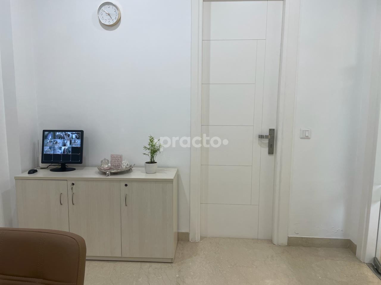 Consultation Room at Clinikind Wellness Clinic Gurgaon Sector 57 Gurgaon
