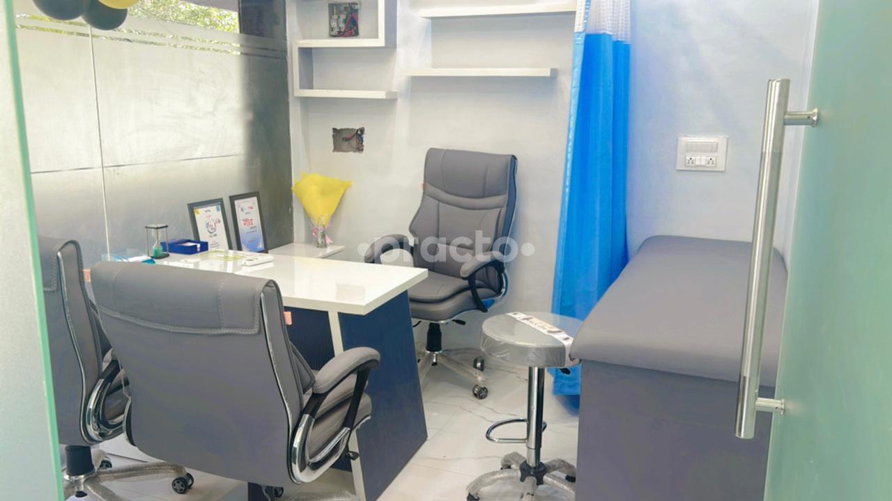 Consultation Room at Medical Mantra Healthcare Indirapuram Ghaziabad