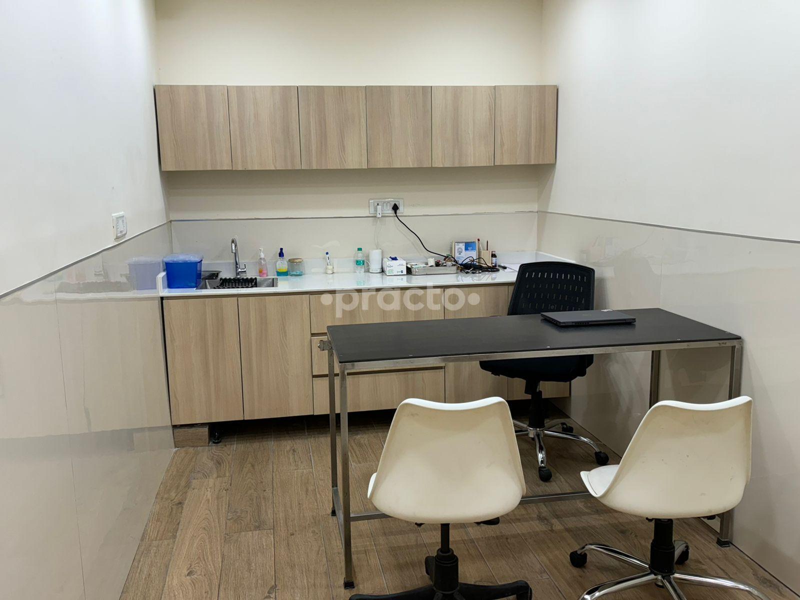 Consultation Room at Zigly For Happy Pets Kailash Colony Delhi