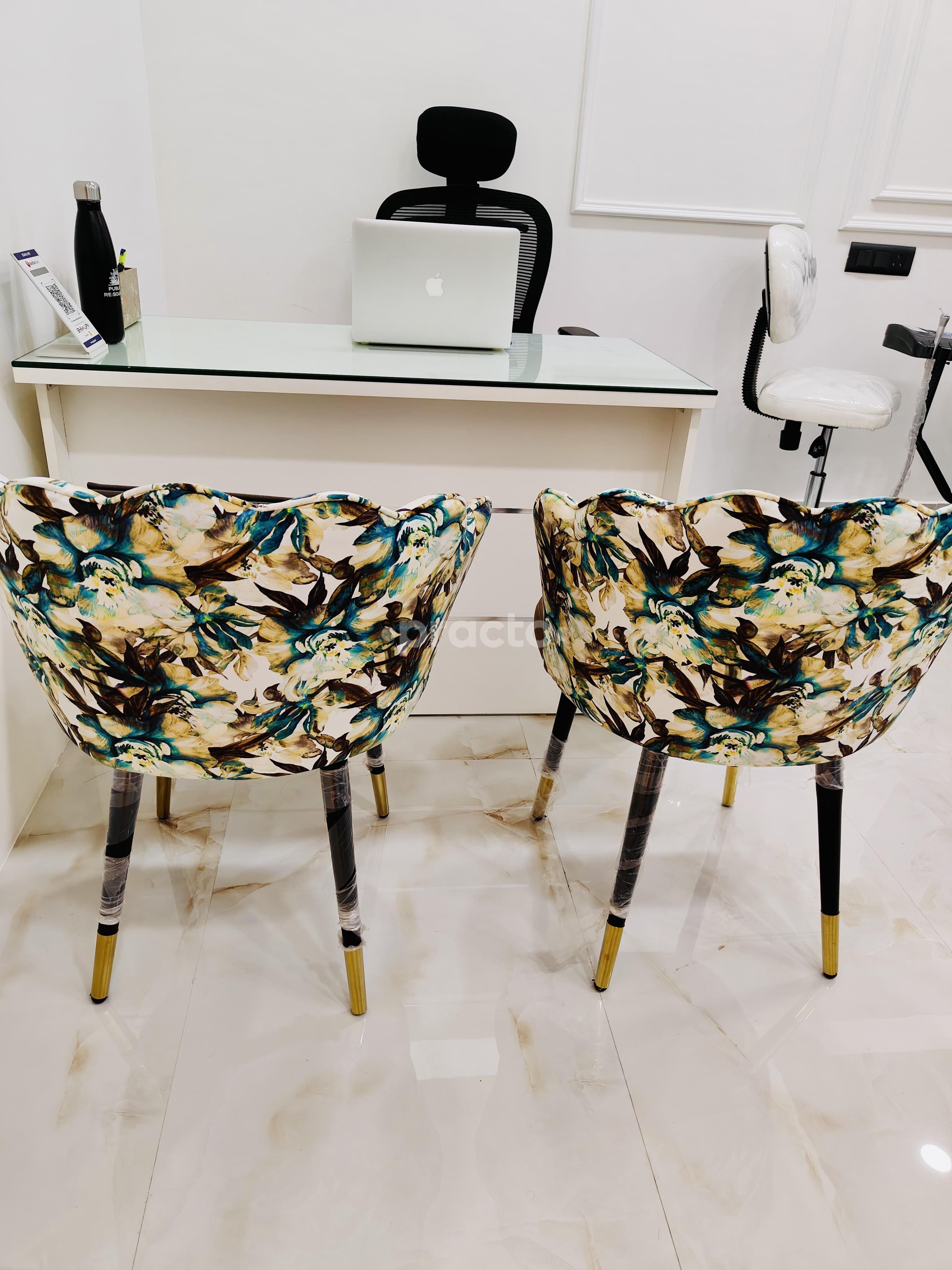 Consultation Room at Dr. Tooth Dental Studio Gurgaon Sector 54 Gurgaon