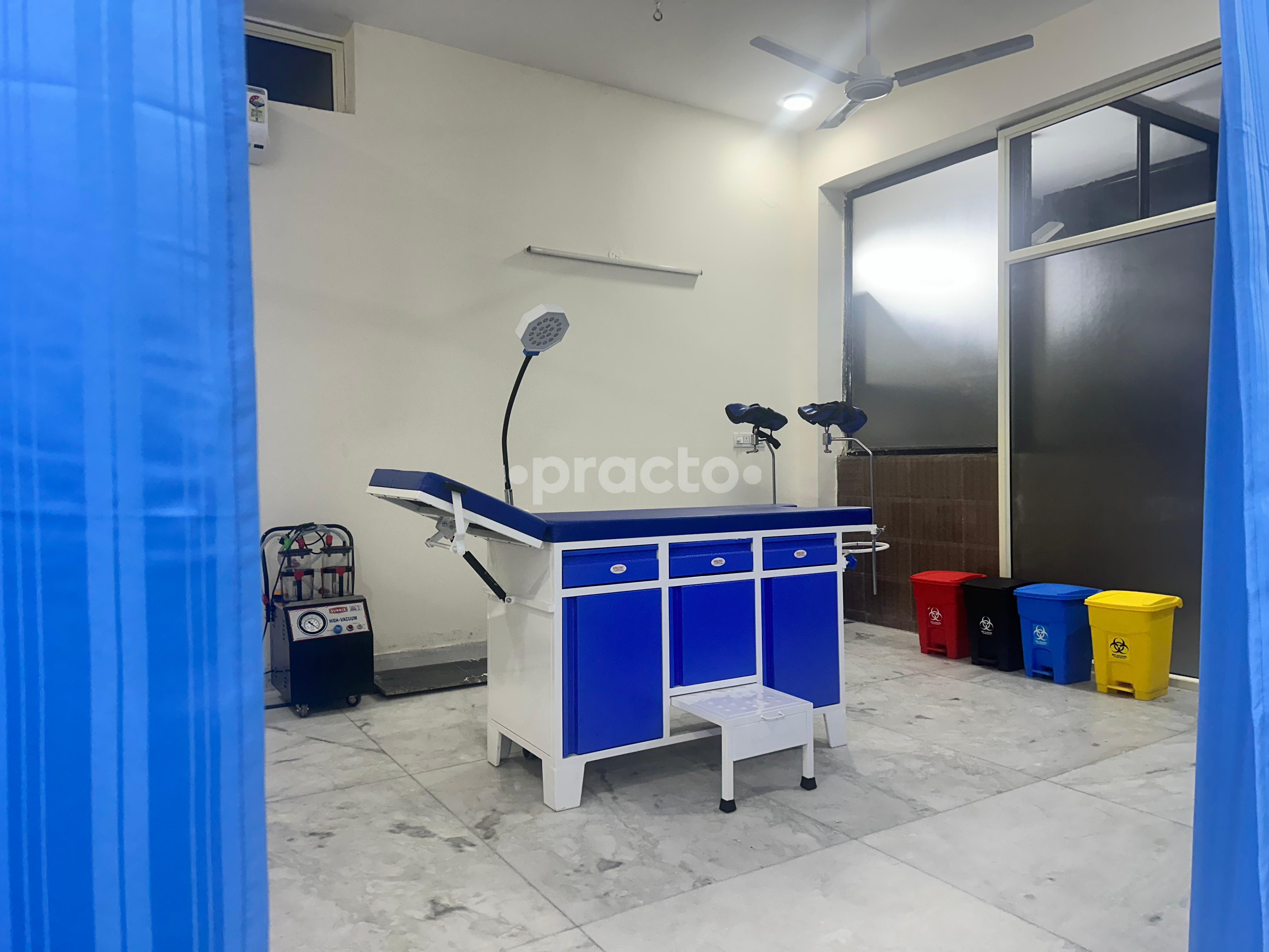 Equipment Area at Dr Lipika RK Gupta Clinic Gurgaon Sector 28 Gurgaon