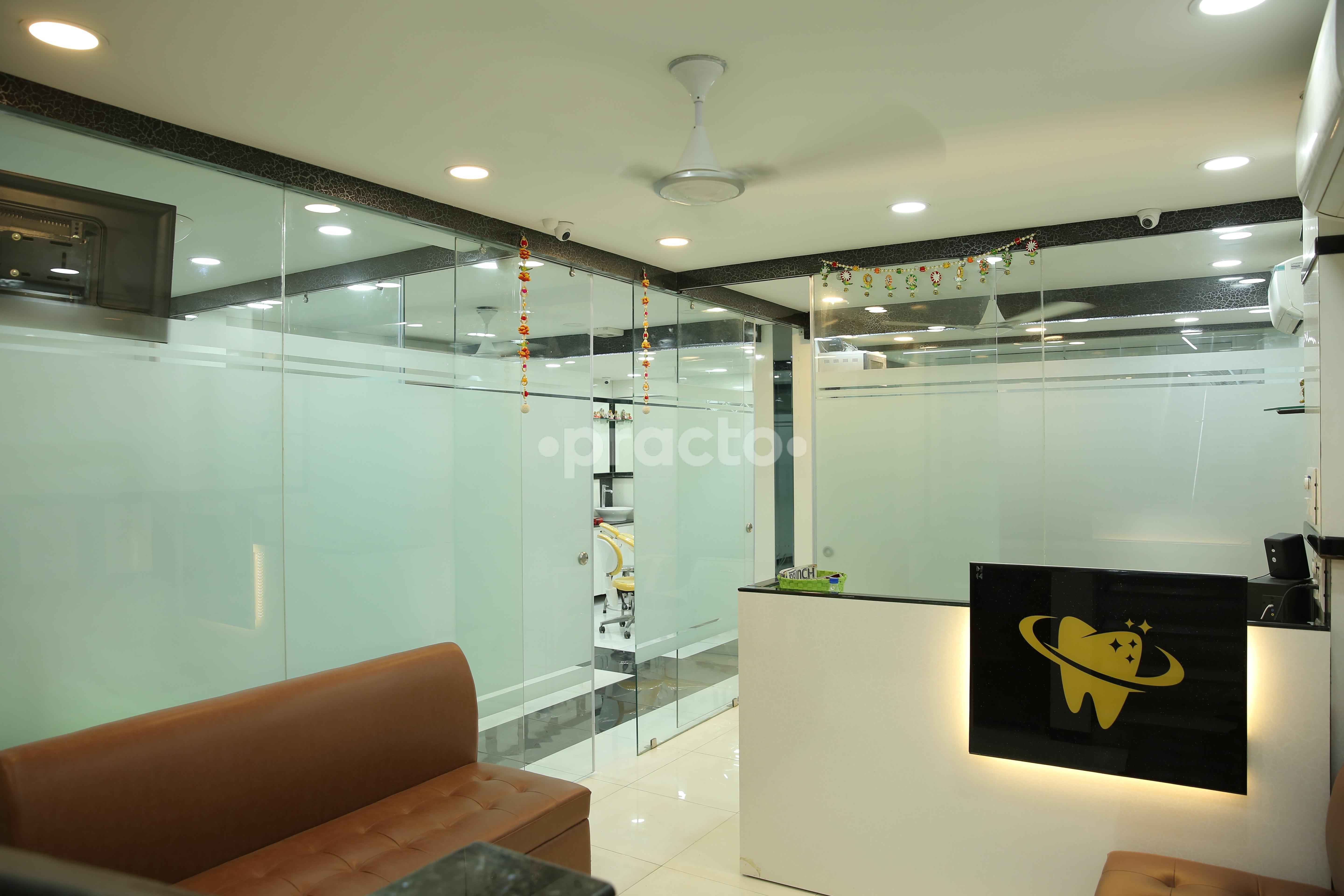 Reception Area at Modi Polyclinic & Dental Clinic Mukherjee Nagar Delhi