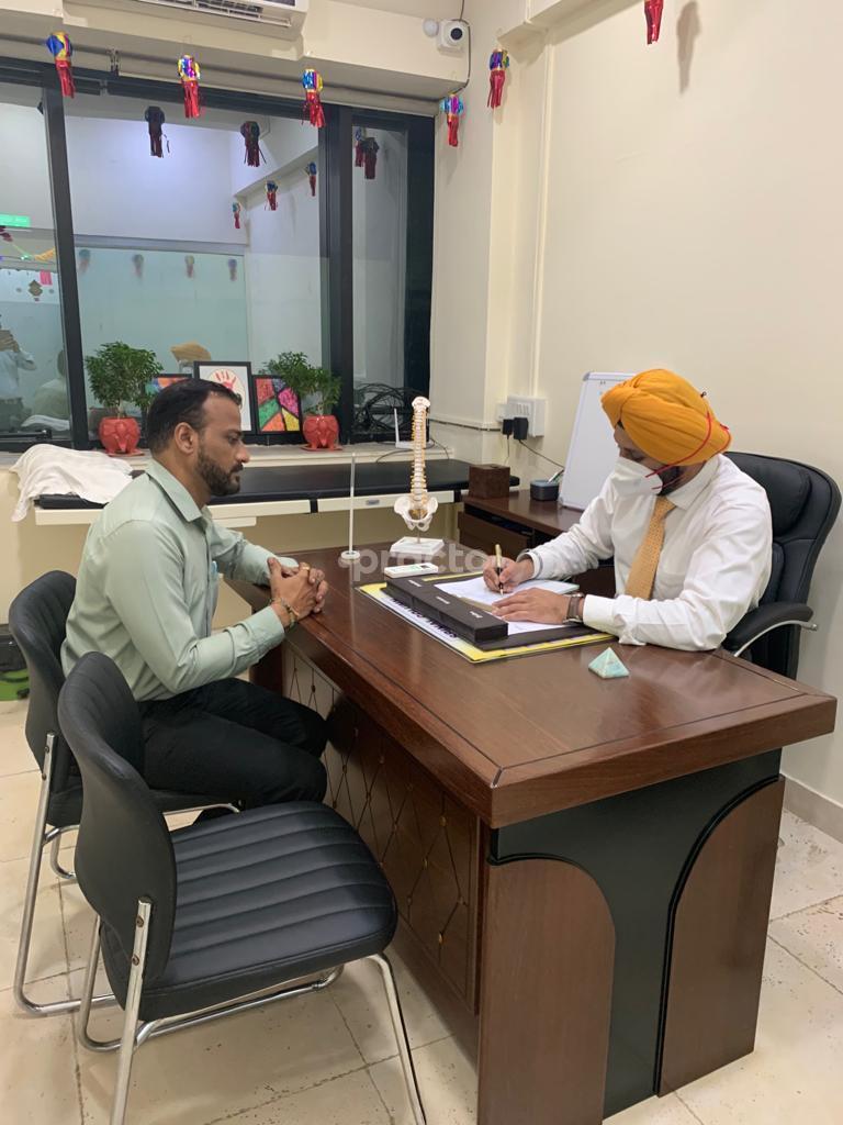 Consultation Room at Brain & Spine Neurolife Mulund Colony Mumbai