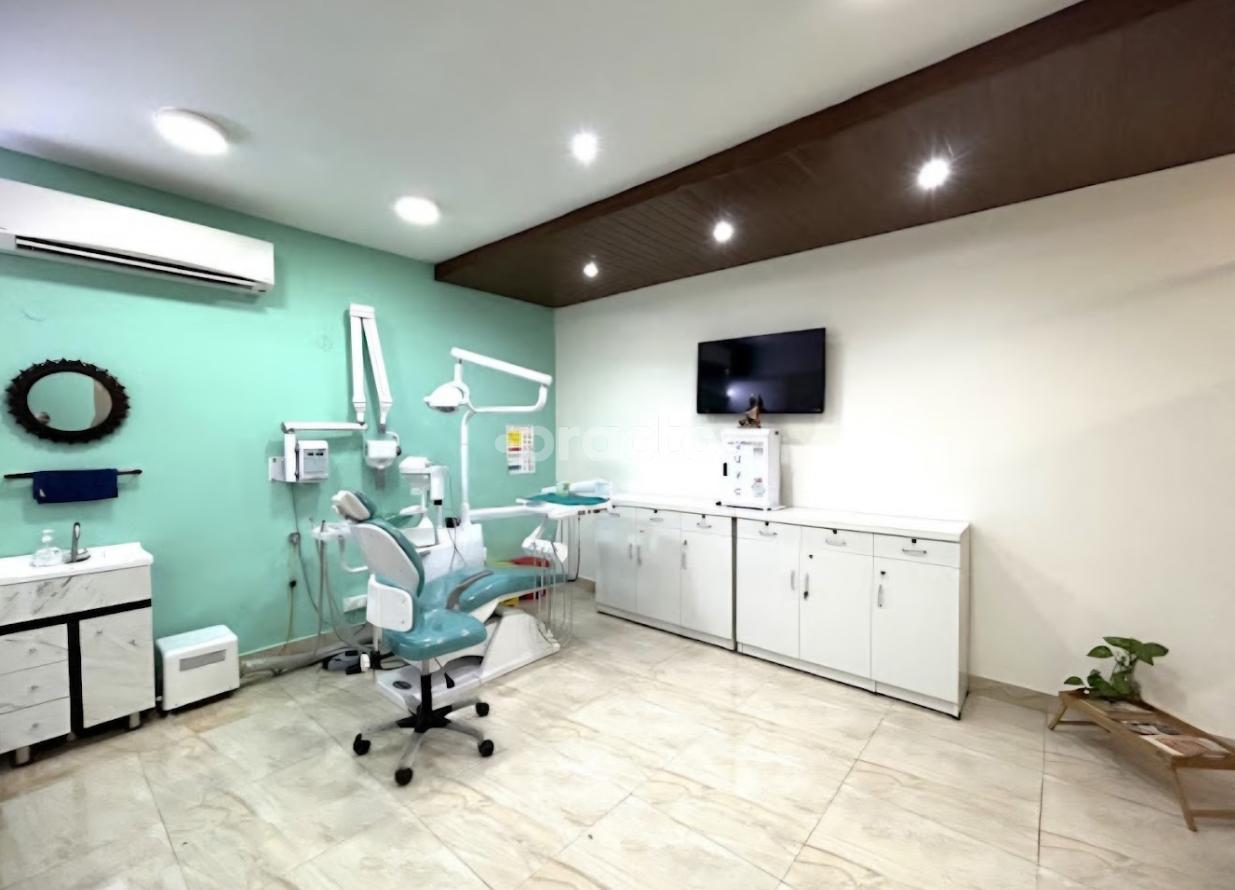 Dr. Himani's Dentech Smiles Multispeciality Dental Clinic Panchsheel Enclave Delhi