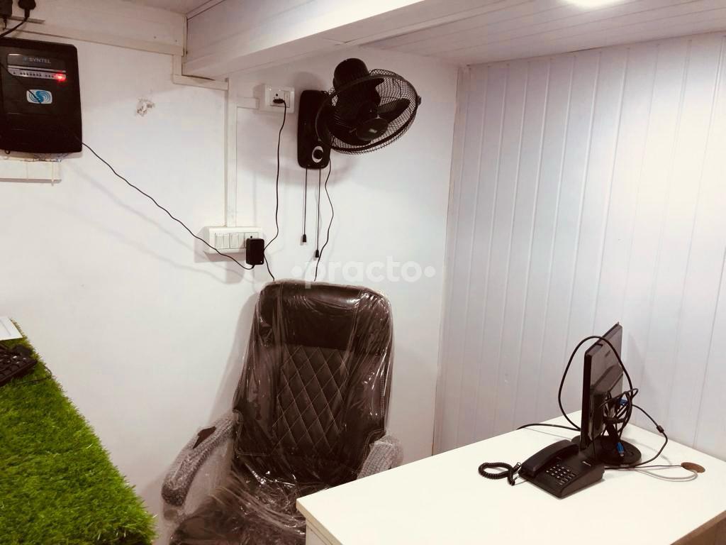 Consultation Room at One Spine Clinic Kurla West Mumbai