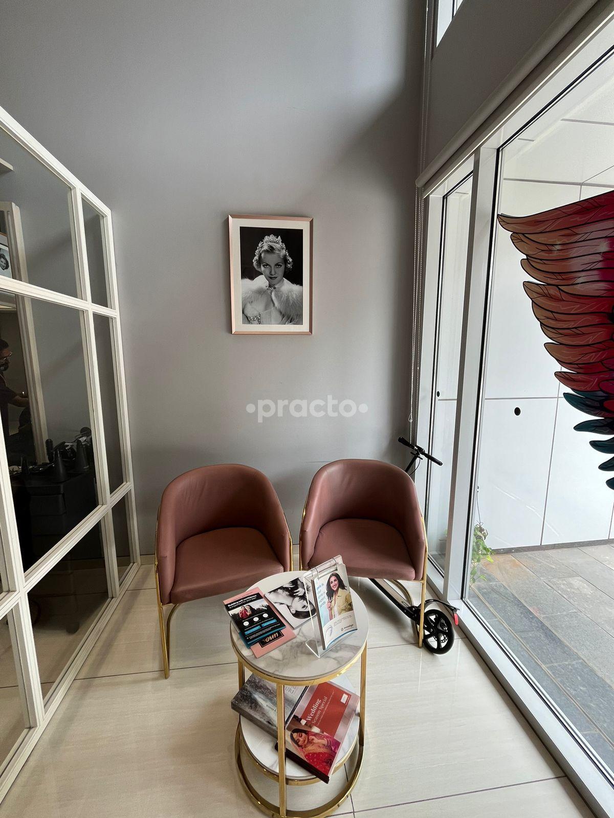 Reception Area at Uno  Clinic Yerwada Pune